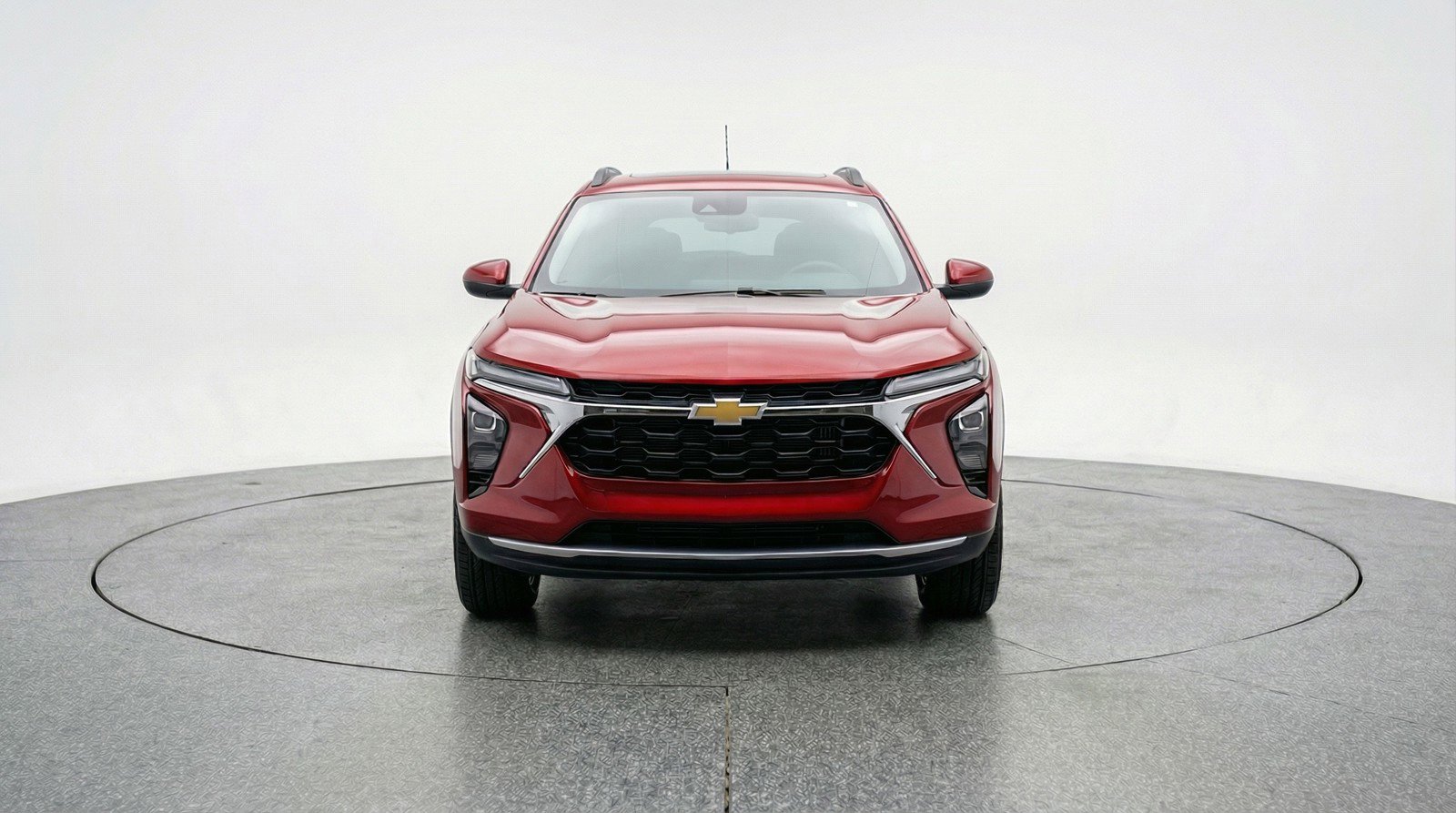 Used 2025 Chevrolet Trax LT FWD image 2