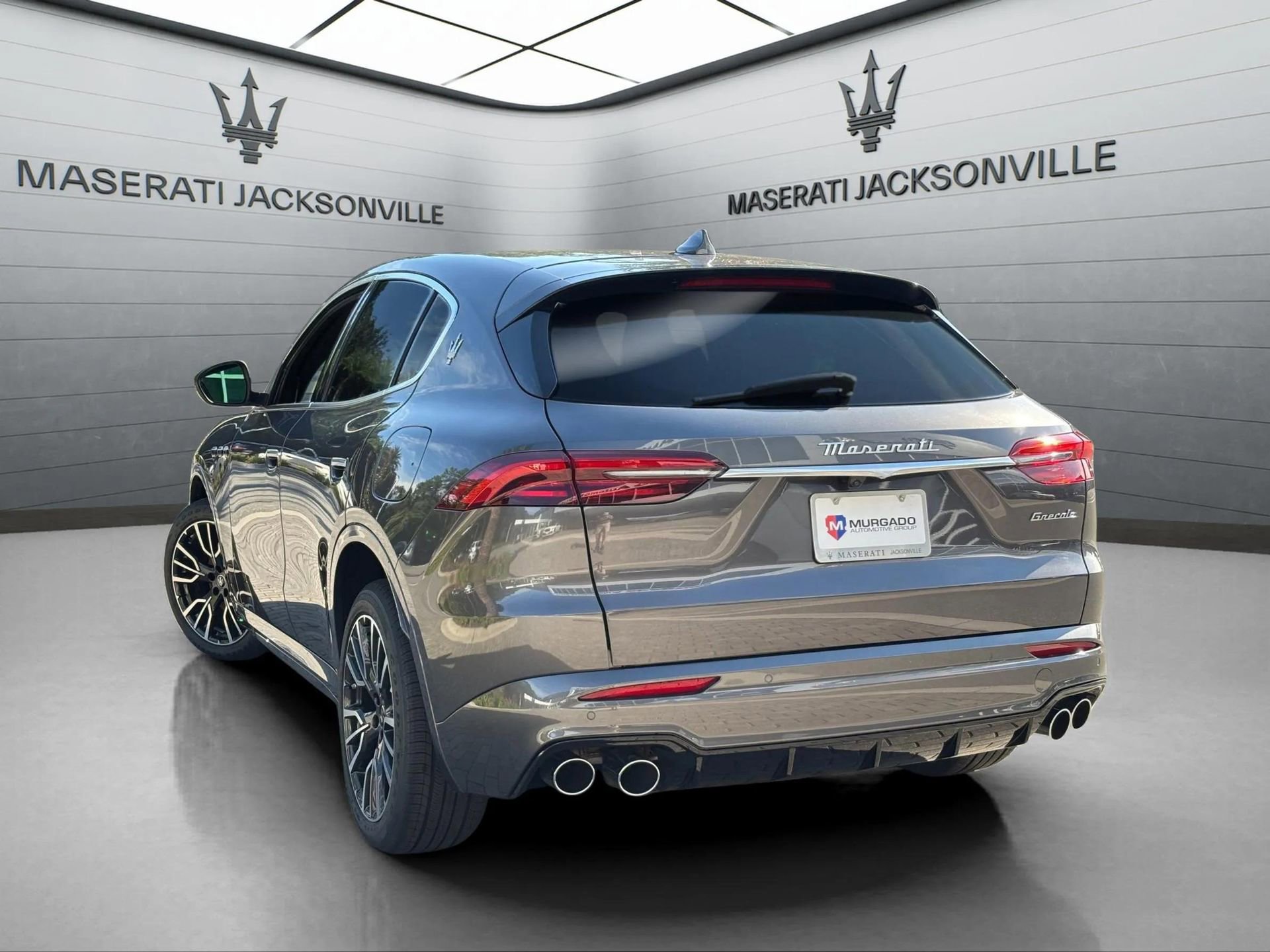 New 2025 Maserati Grecale GT image 3