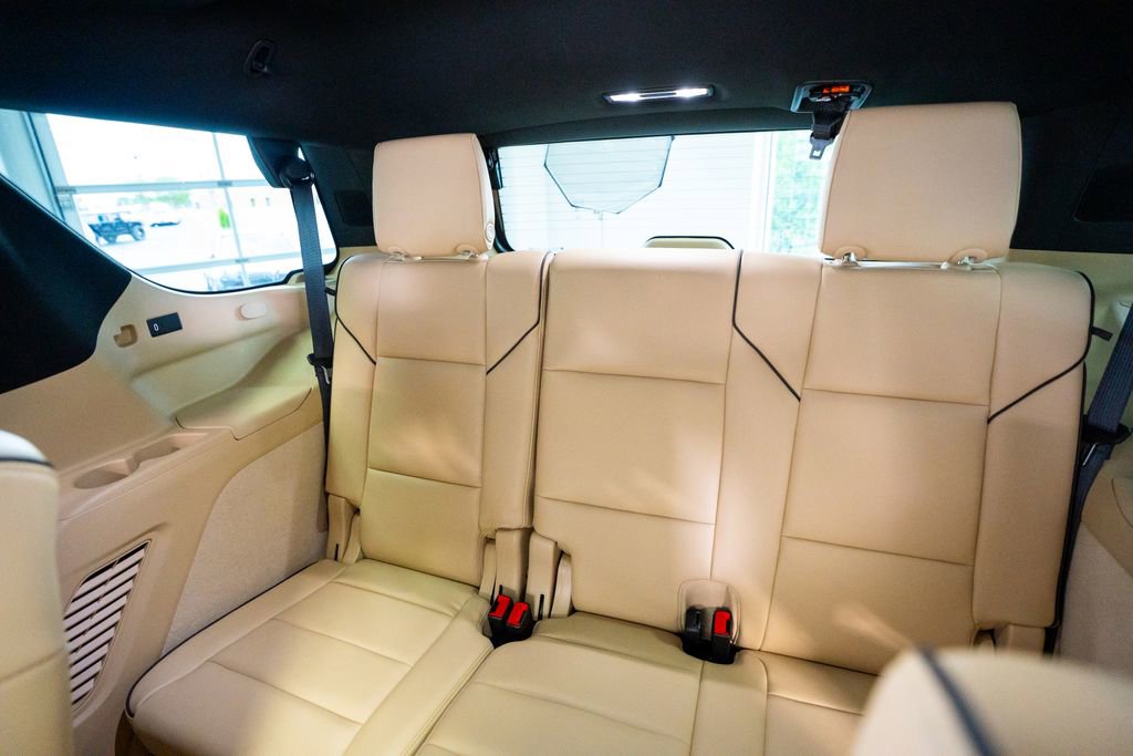 Used 2021 Cadillac Escalade Premium Luxury image 56