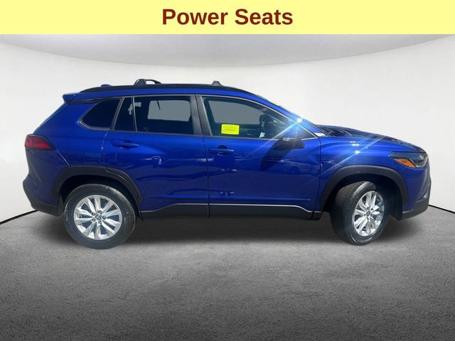 Used 2023 Toyota Corolla Cross LE w/ Moonroof Package image 12