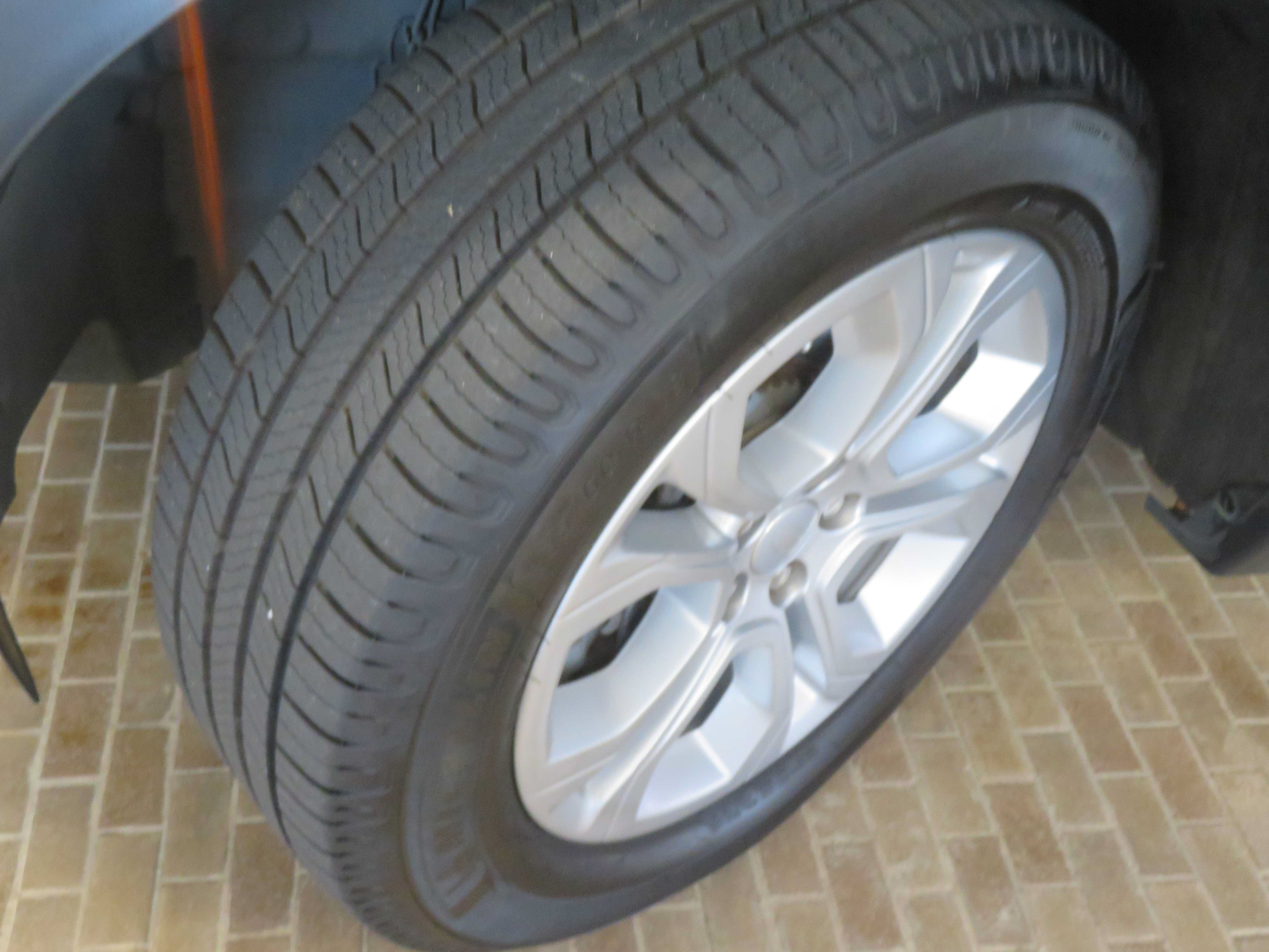 Used 2020 Land Rover Discovery Sport AWD/4WD image 11