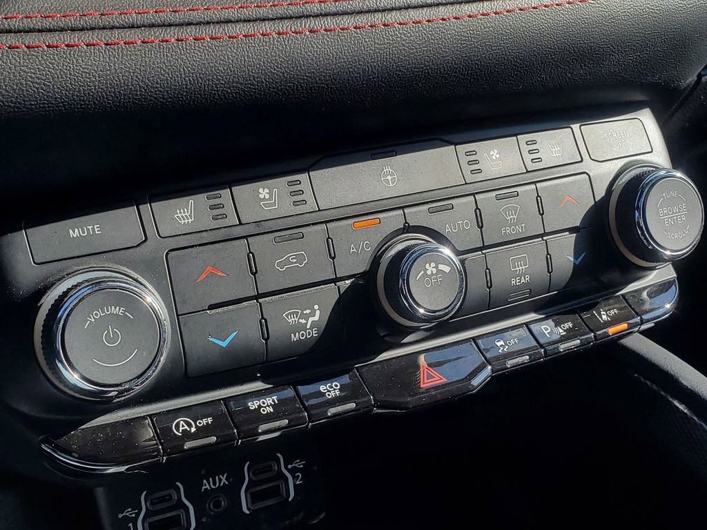 Used 2025 Dodge Durango GT image 27