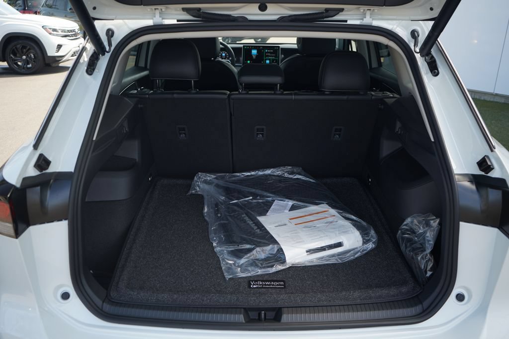 New 2026 Volkswagen Tiguan SE AWD/4WD image 11