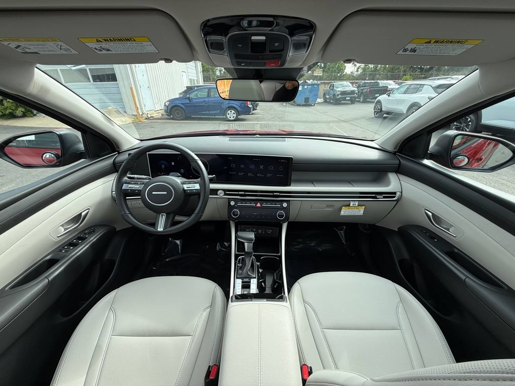 Used 2025 Hyundai Tucson SEL FWD image 23
