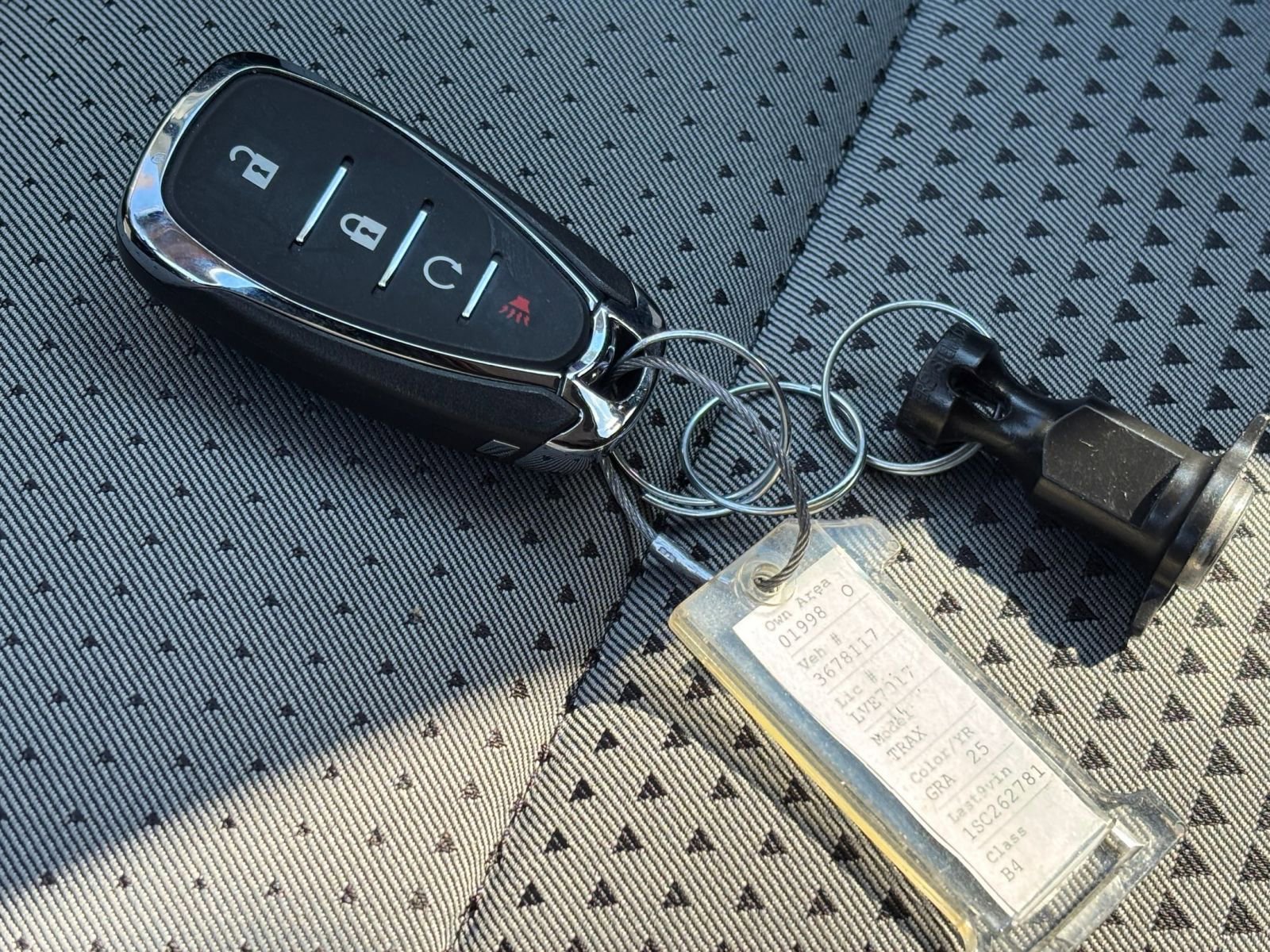 Used 2025 Chevrolet Trax LT w/ LT Convenience Package image 25