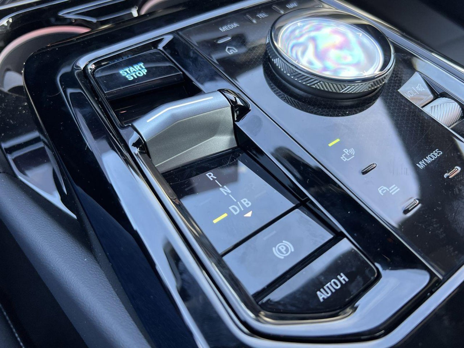 New 2025 BMW i5 xDrive40 w/ M Sport Package image 19