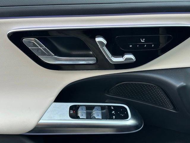 Used 2025 Mercedes-Benz E 350 4MATIC Sedan image 28