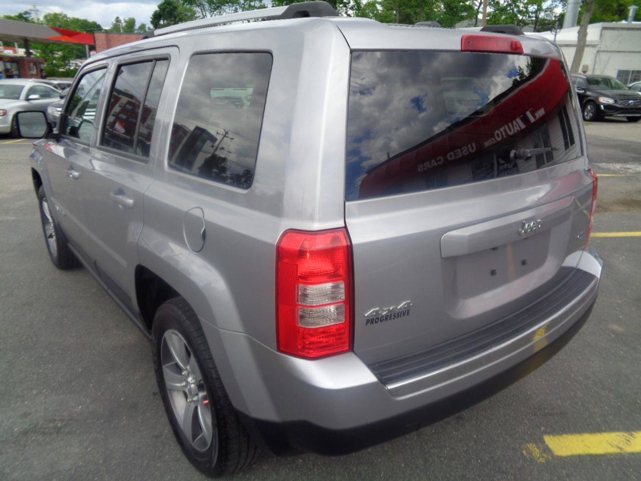 Used 2016 Jeep Patriot High Altitude AWD/4WD image 22