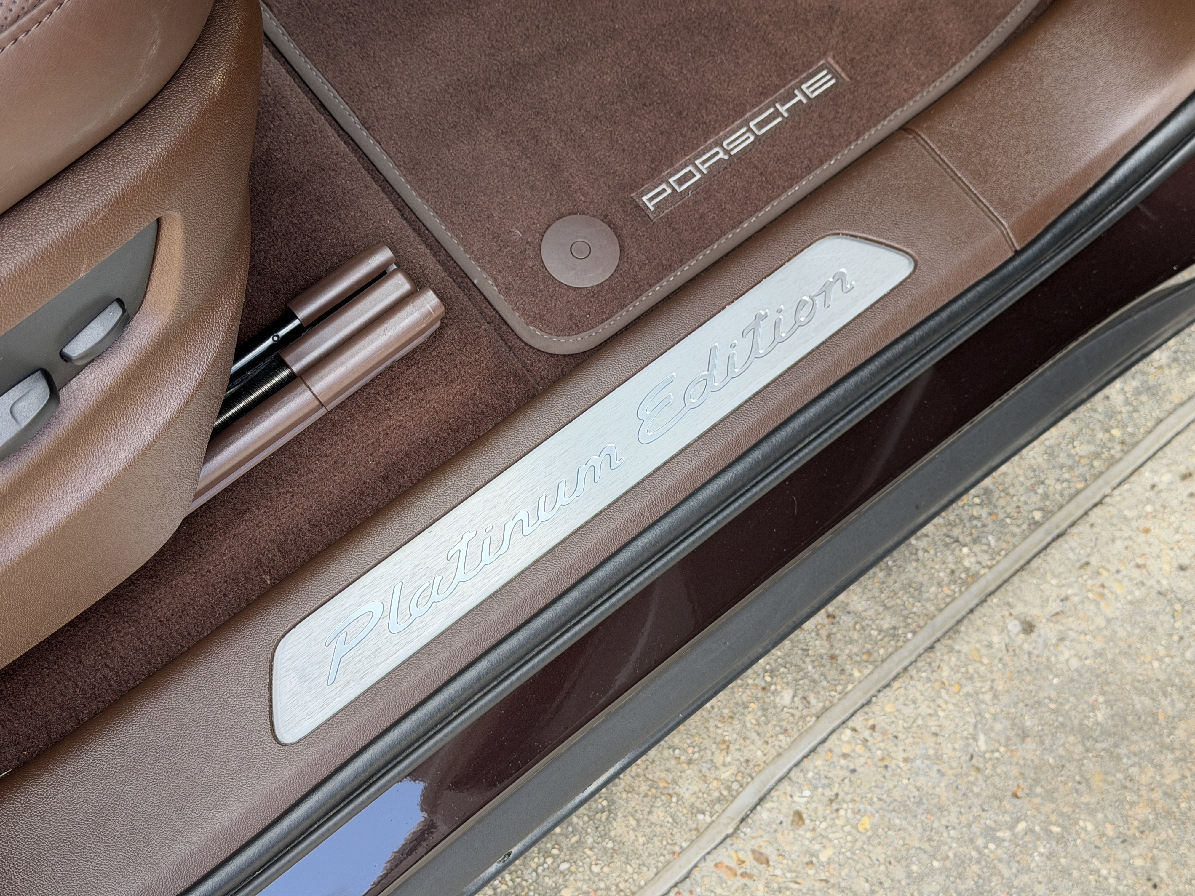 Certified 2023 Porsche Cayenne Platinum Edition AWD/4WD image 14