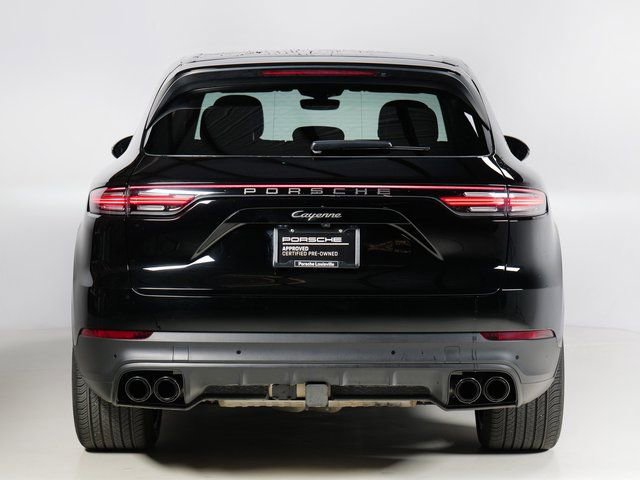 Certified 2023 Porsche Cayenne Platinum Edition image 10