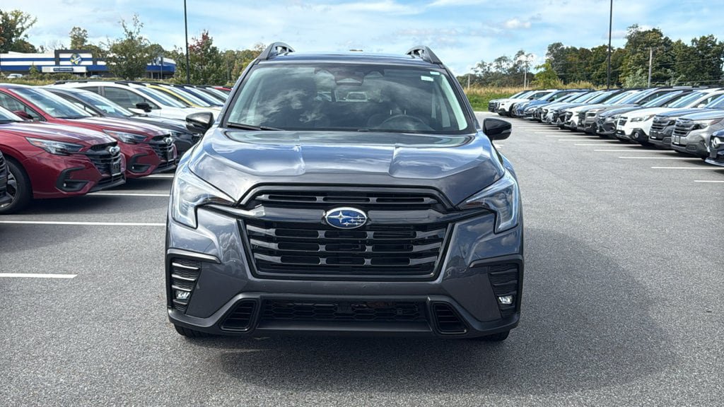 Used 2023 Subaru Ascent Onyx Edition AWD/4WD image 2