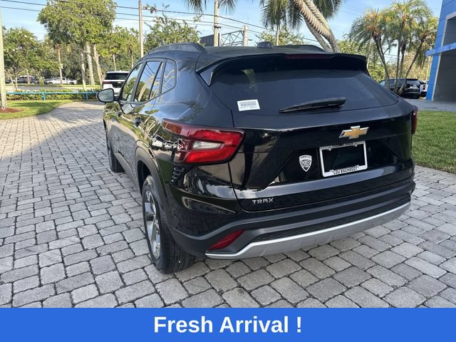 Used 2024 Chevrolet Trax LT FWD image 33
