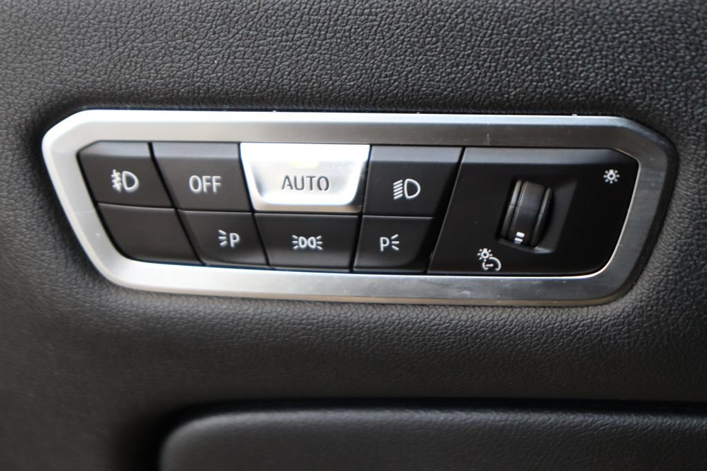 Used 2021 BMW X5 sDrive40i w/ Premium Package RWD image 24