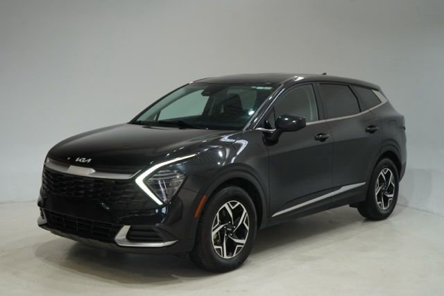 Used 2024 Kia Sportage LX image 3