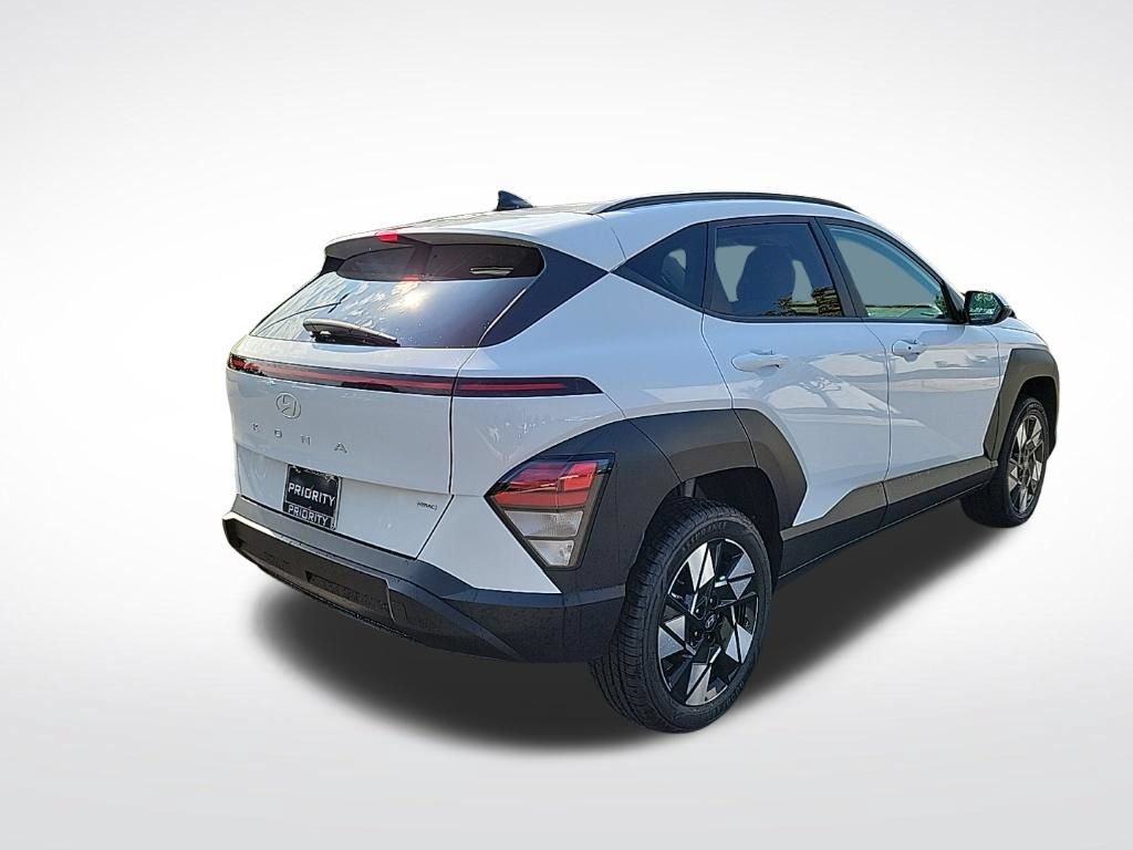 Used 2024 Hyundai Kona SEL AWD/4WD image 5