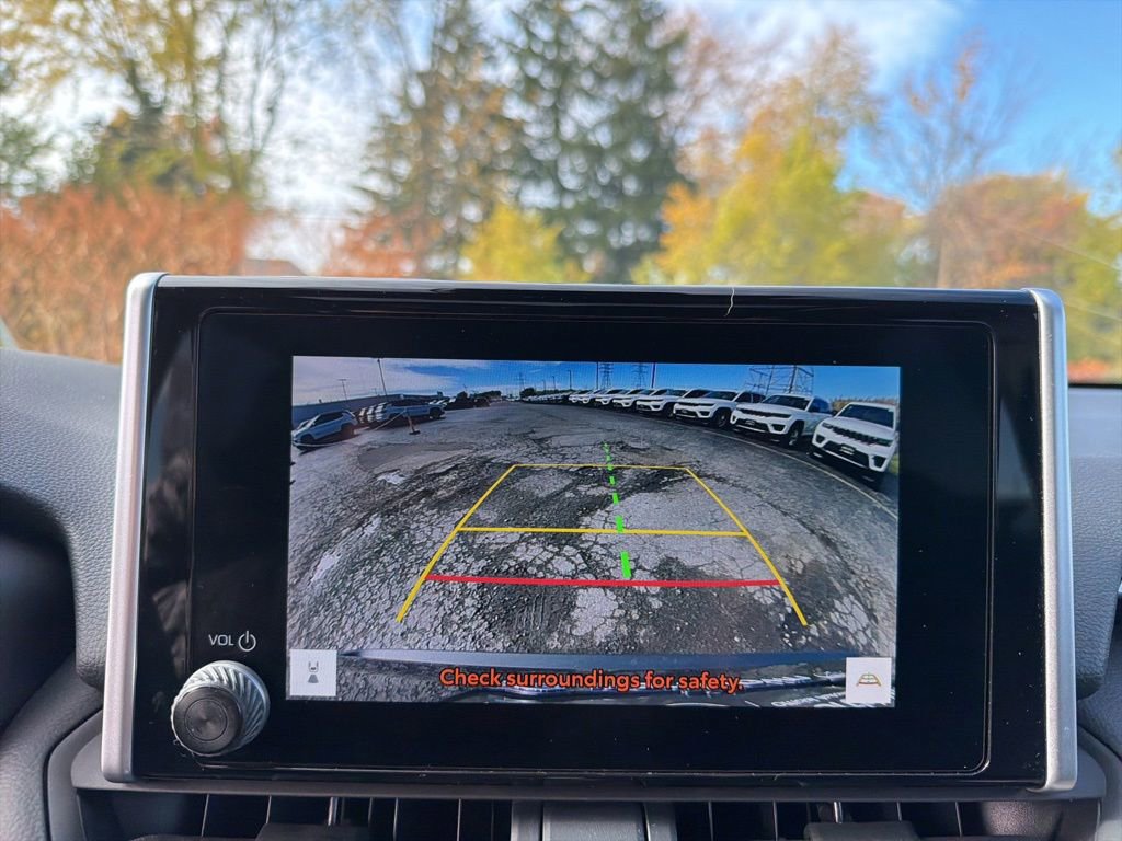 Used 2024 Toyota RAV4 XLE image 21