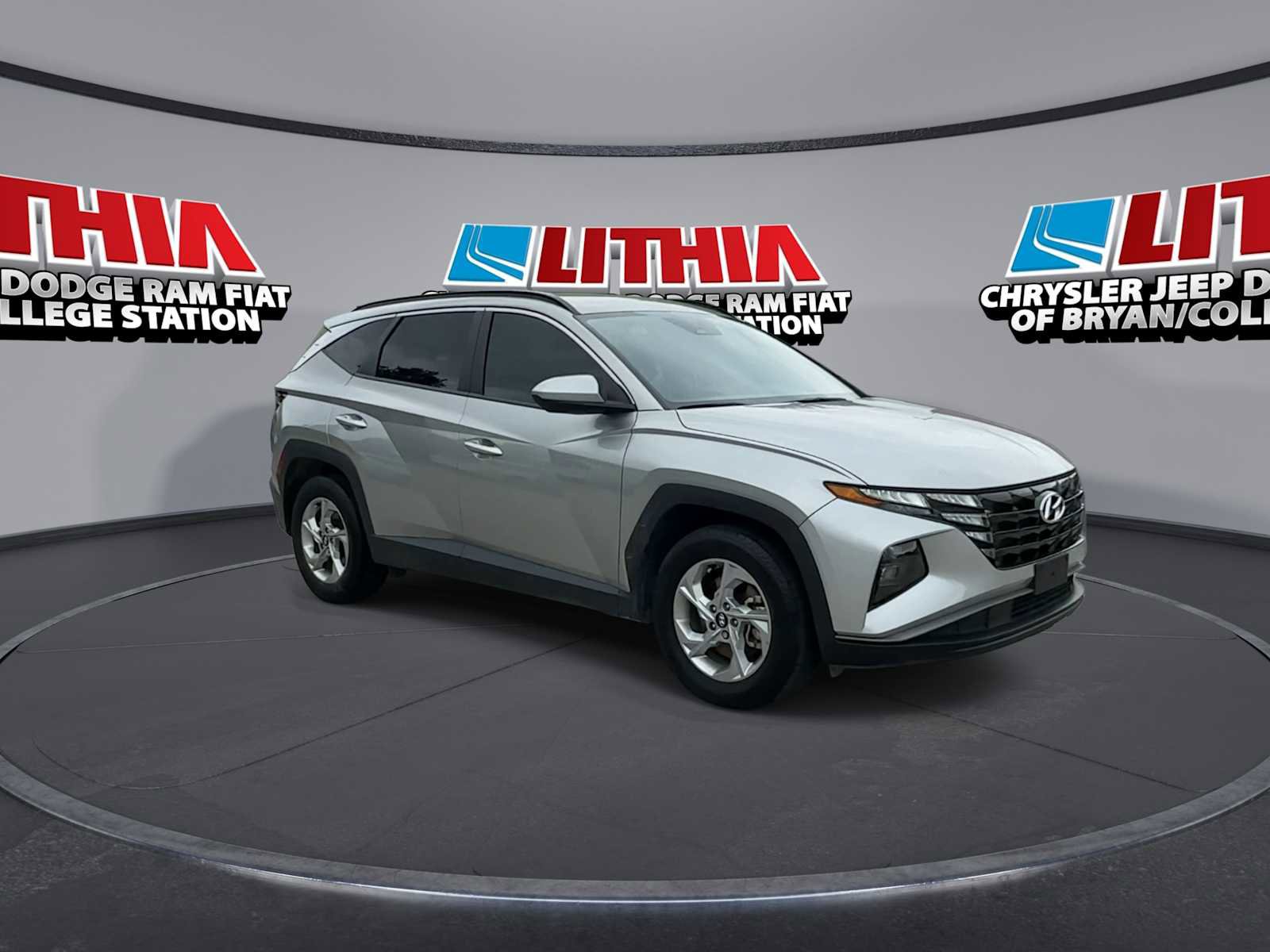 Used 2024 Hyundai Tucson SEL FWD image 2