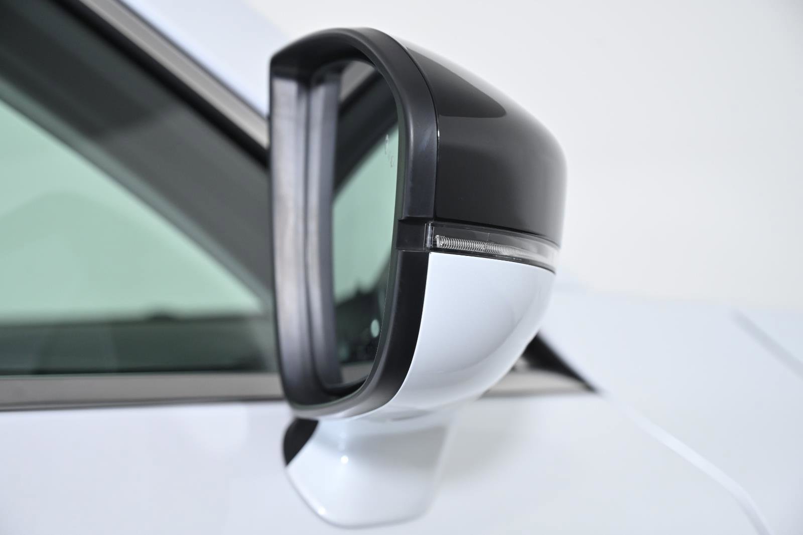 Certified 2026 INFINITI QX60 Pure w/ Cargo Package image 10