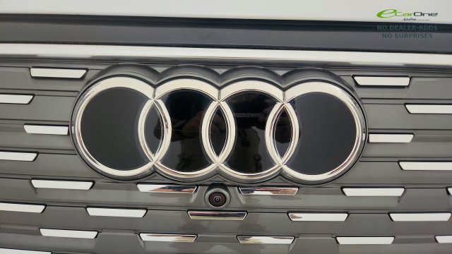 Used 2025 Audi Q4 e-tron Premium Plus w/ Premium Plus AWD/4WD image 33