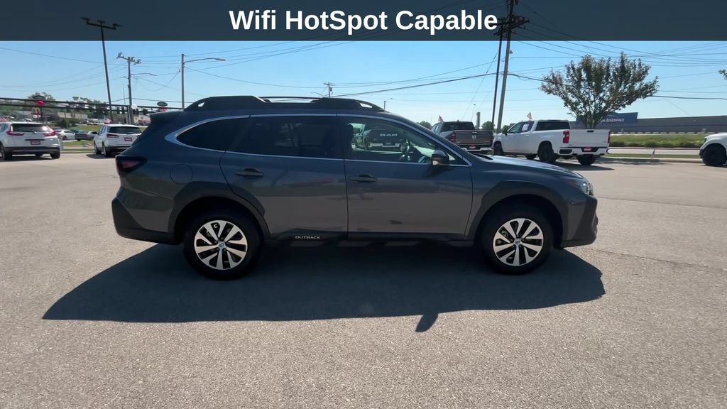 Used 2025 Subaru Outback Premium AWD/4WD image 8