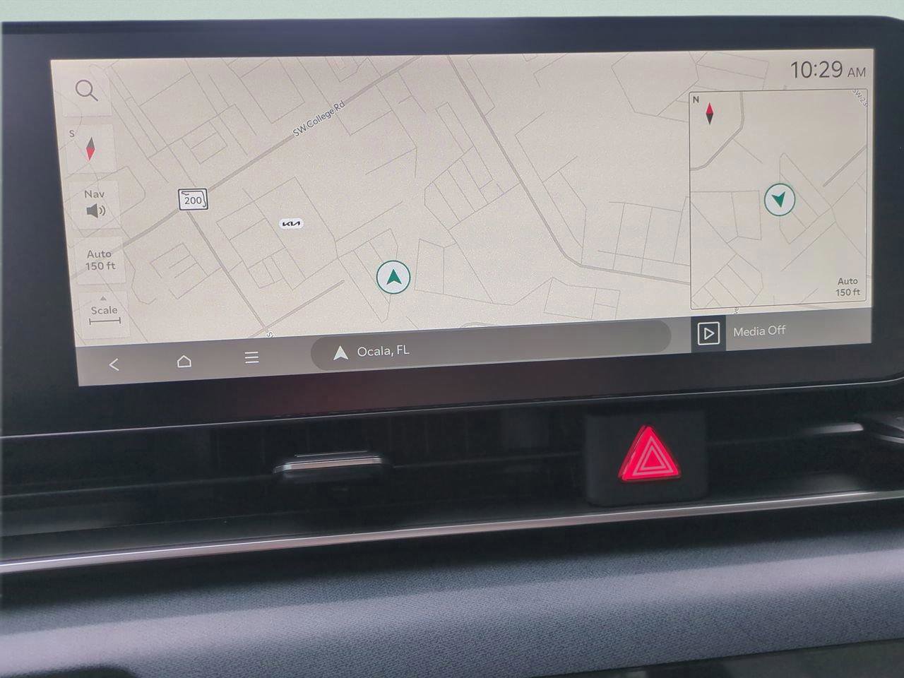 New 2026 Kia Carnival EX FWD image 21