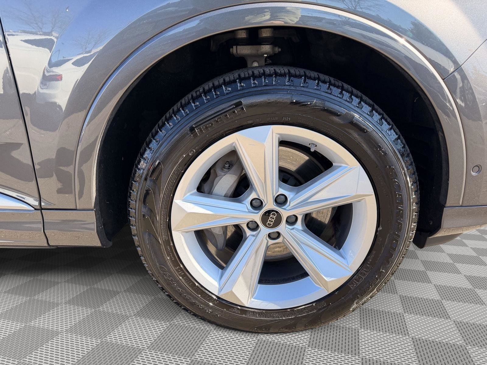 Used 2023 Audi Q7 Premium Plus w/ Premium Plus Package image 8