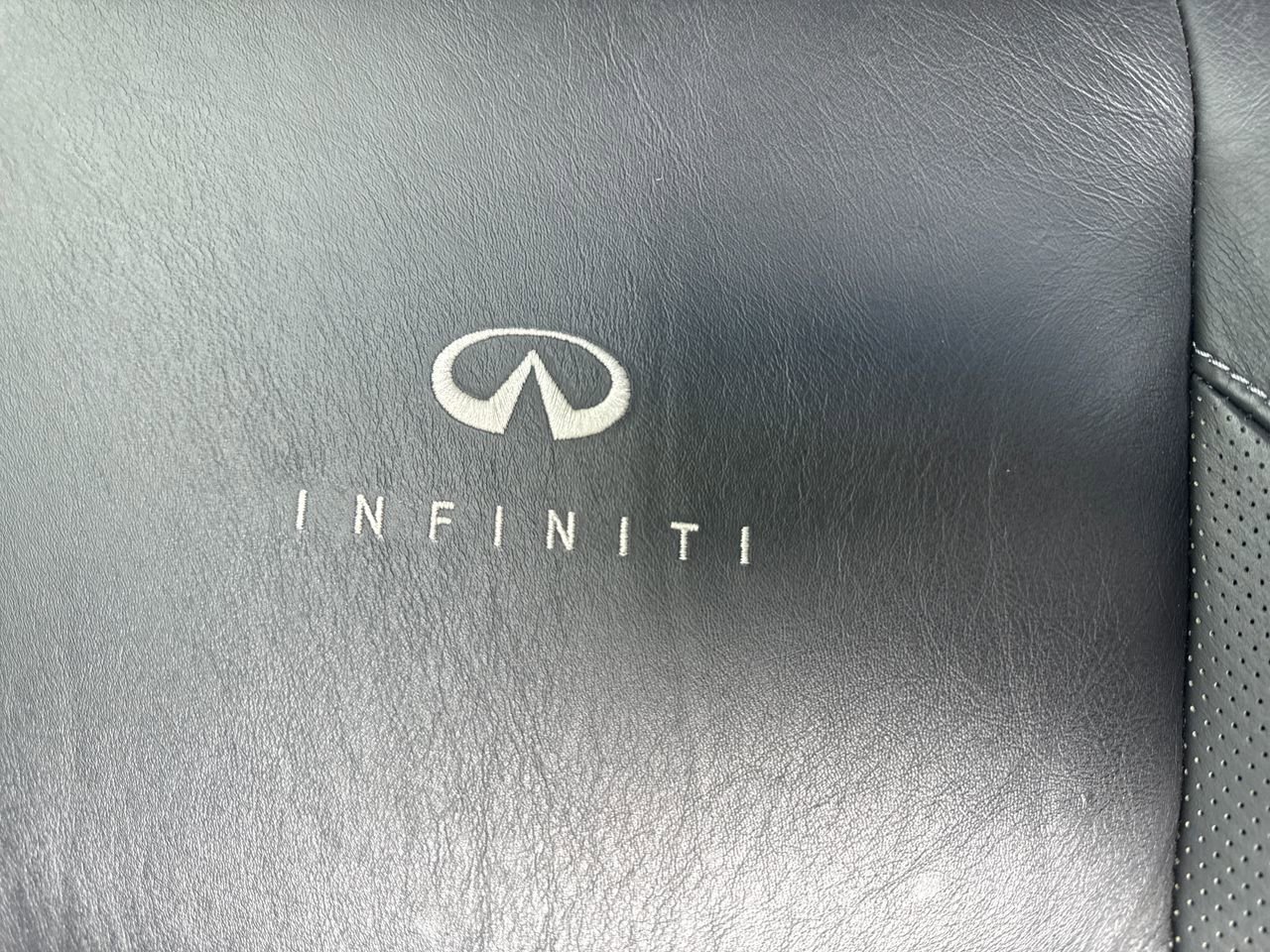 Used 2010 INFINITI G37 Sport w/ Navigation Pkg image 30