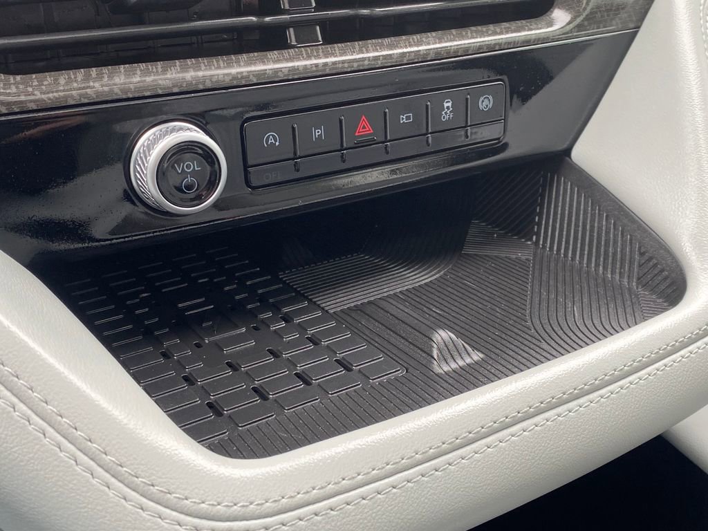 Used 2025 Ford Explorer Platinum w/ LUX Leather Package image 26