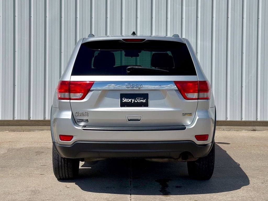 Used 2012 Jeep Grand Cherokee Laredo w/ Laredo E Group AWD/4WD image 5