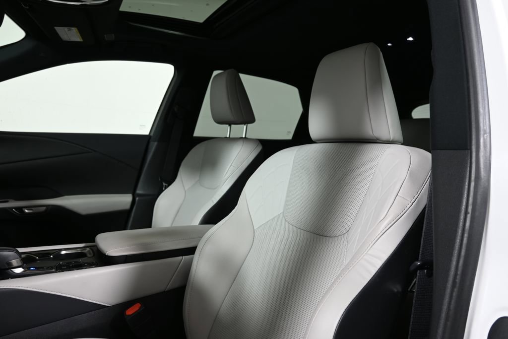Used 2023 Lexus RX 350 Premium w/ Cold Area Package image 4