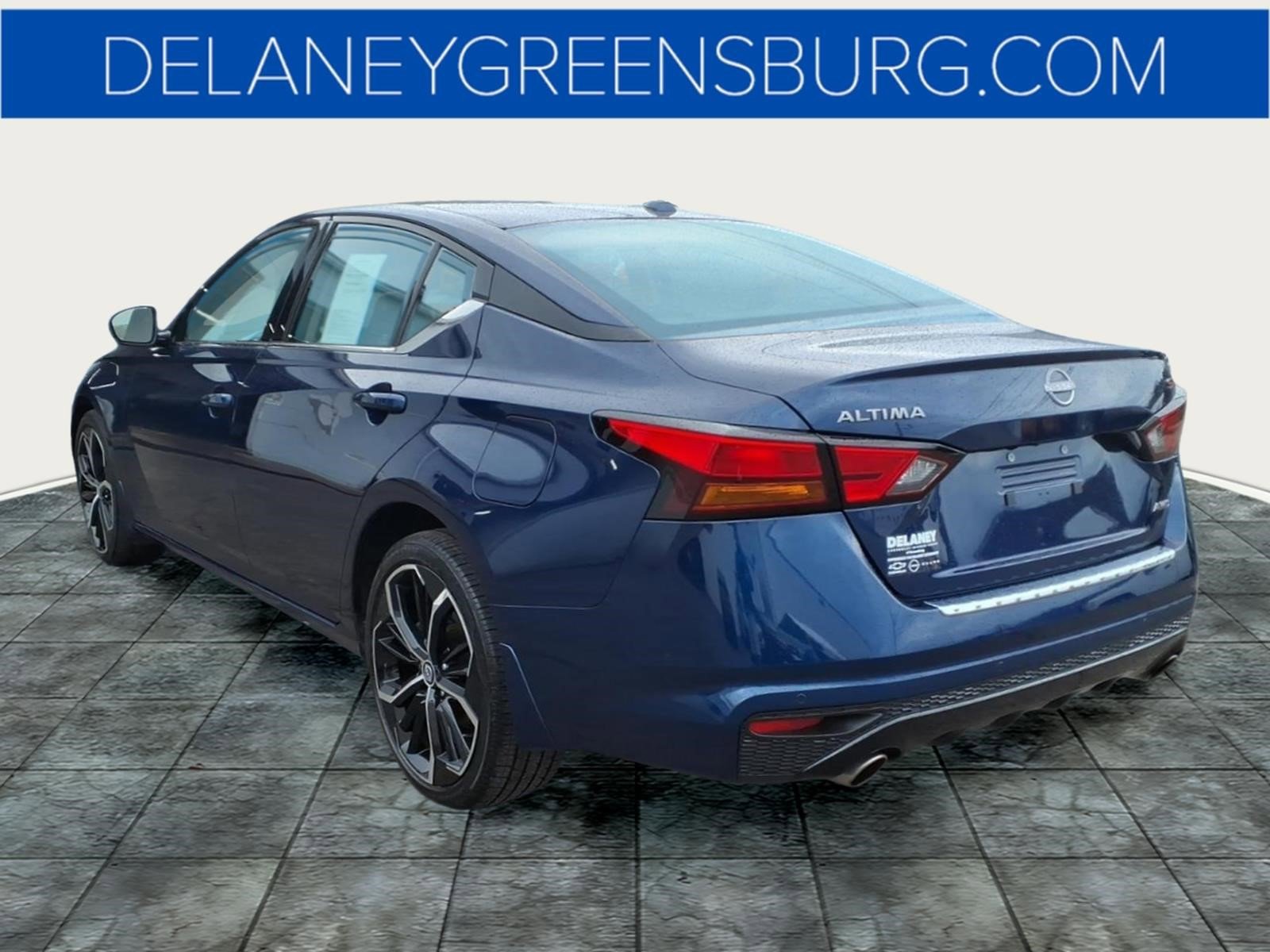 Used 2023 Nissan Altima 2.5 SR w/ SR Premium Package image 5