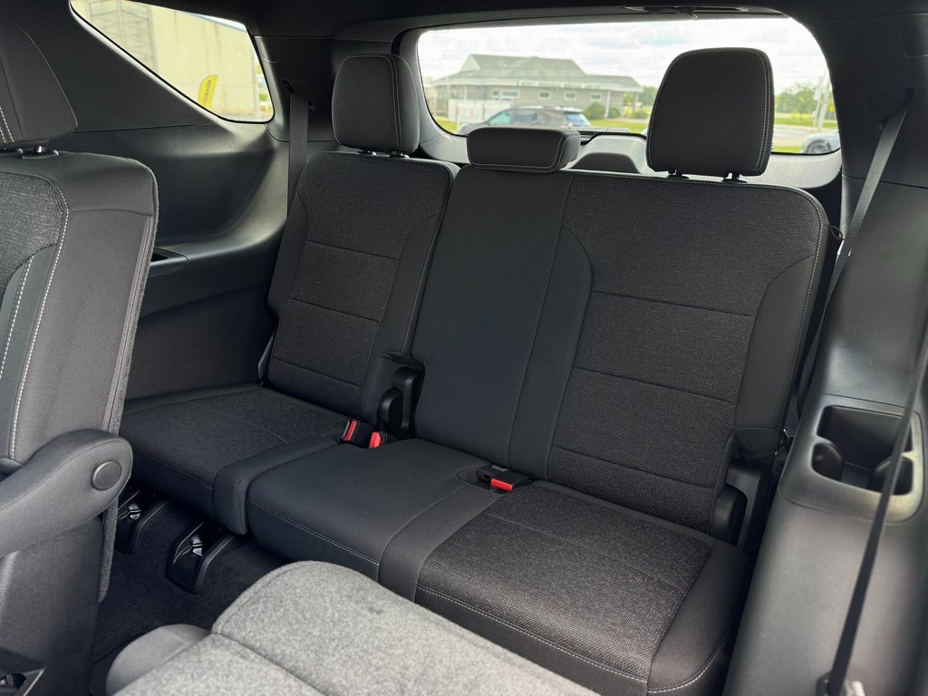 New 2025 Chevrolet Traverse LT image 31