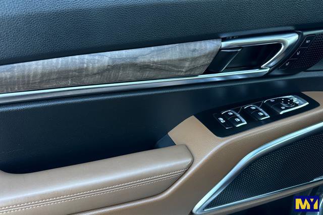 Used 2022 Kia Telluride SX w/ SX Prestige Package image 11