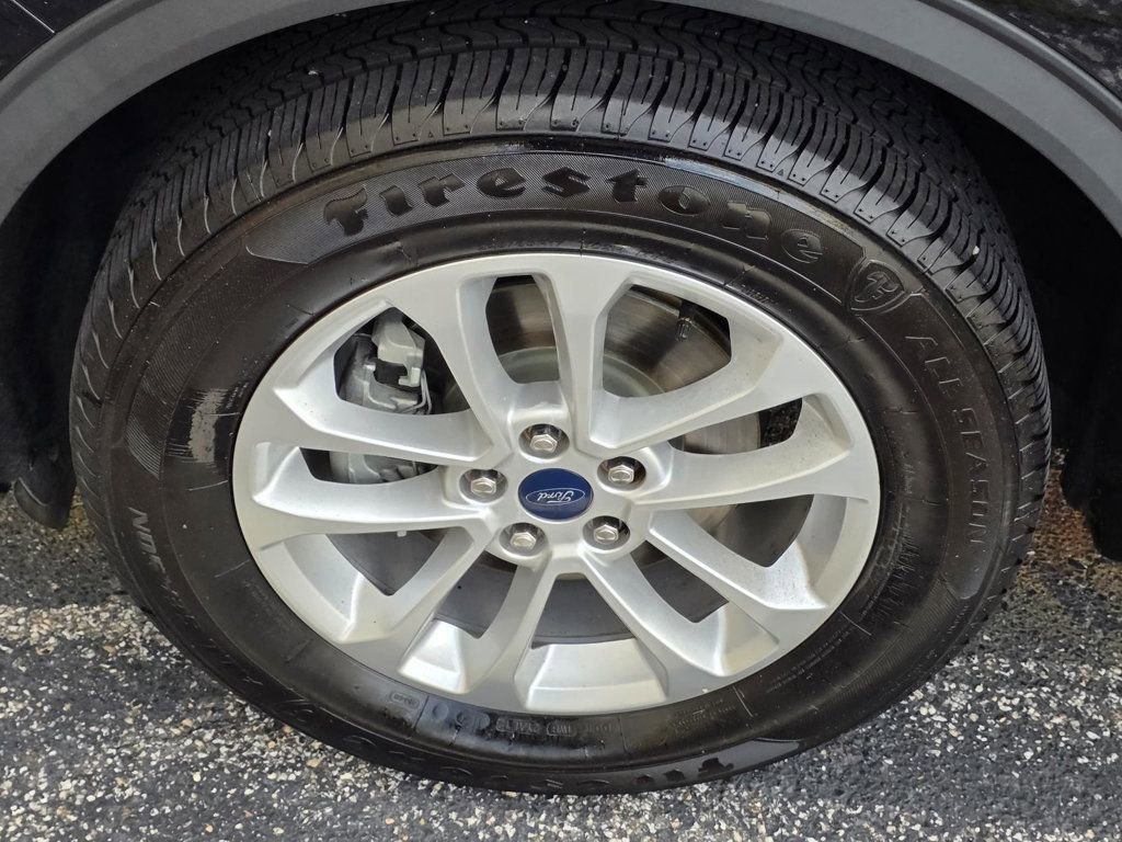 Used 2022 Ford Escape SE image 35
