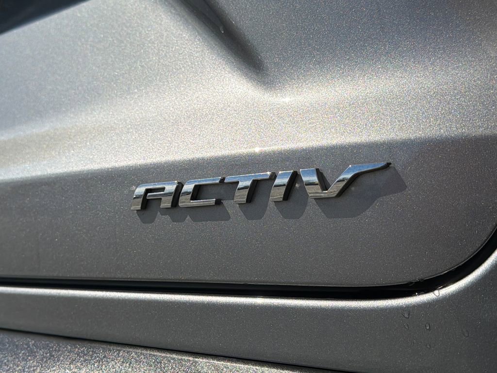 Used 2024 Chevrolet Trax ACTIV w/ Sunroof Package image 16