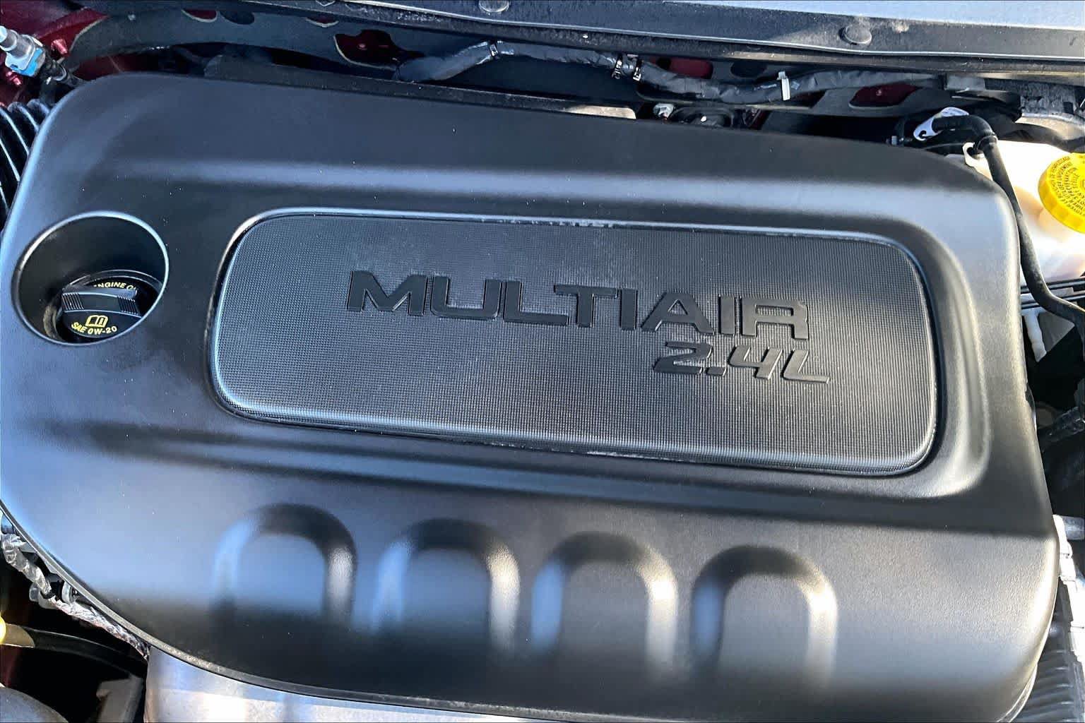 Used 2019 Jeep Cherokee Latitude Plus FWD image 31