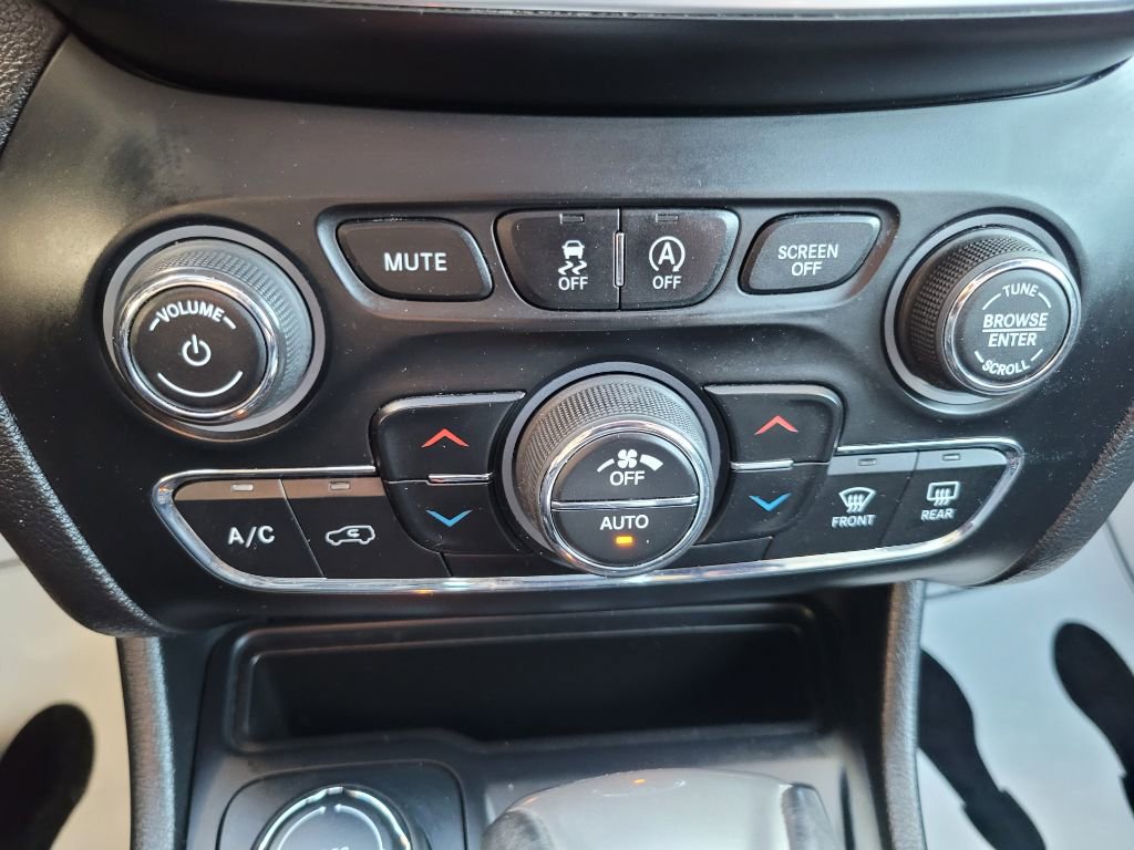 Used 2019 Jeep Cherokee High Altitude image 29