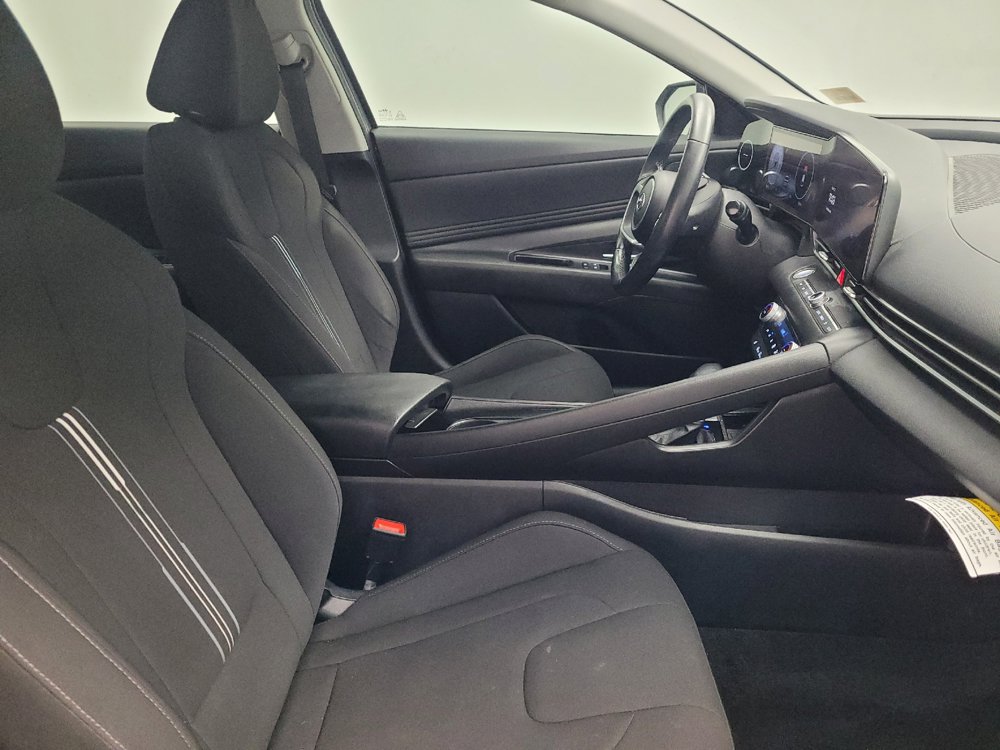 Used 2023 Hyundai Elantra SEL w/ Convenience Package FWD image 21
