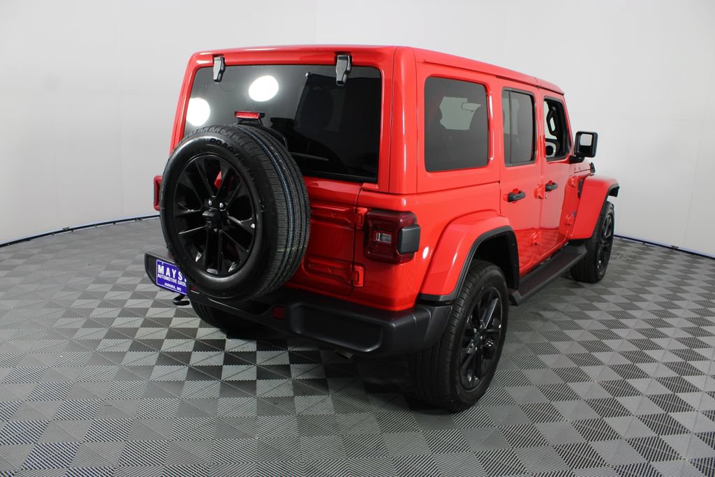Used 2025 Jeep Wrangler Unlimited Sahara AWD/4WD image 23