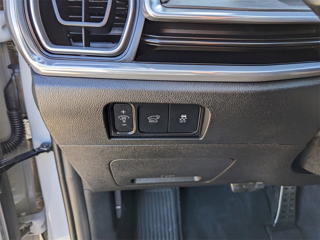 Certified 2025 Kia Sorento SX Prestige image 32