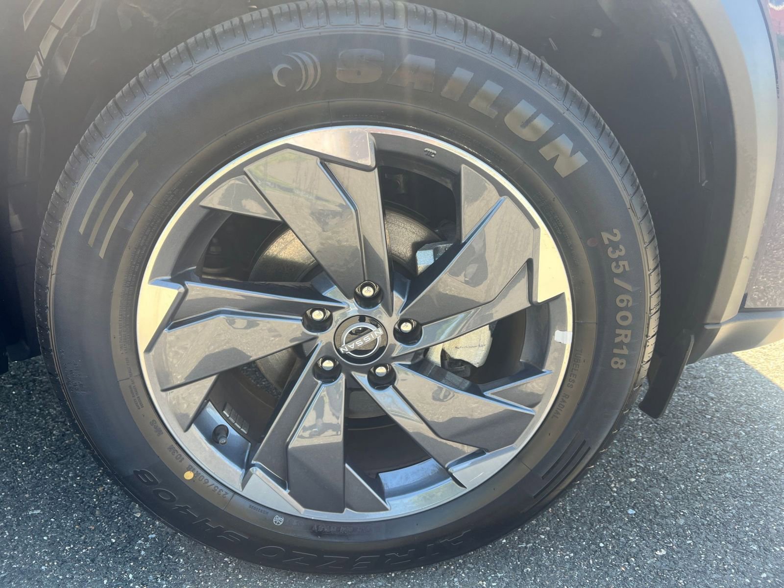 Used 2025 Nissan Rogue SV FWD image 32
