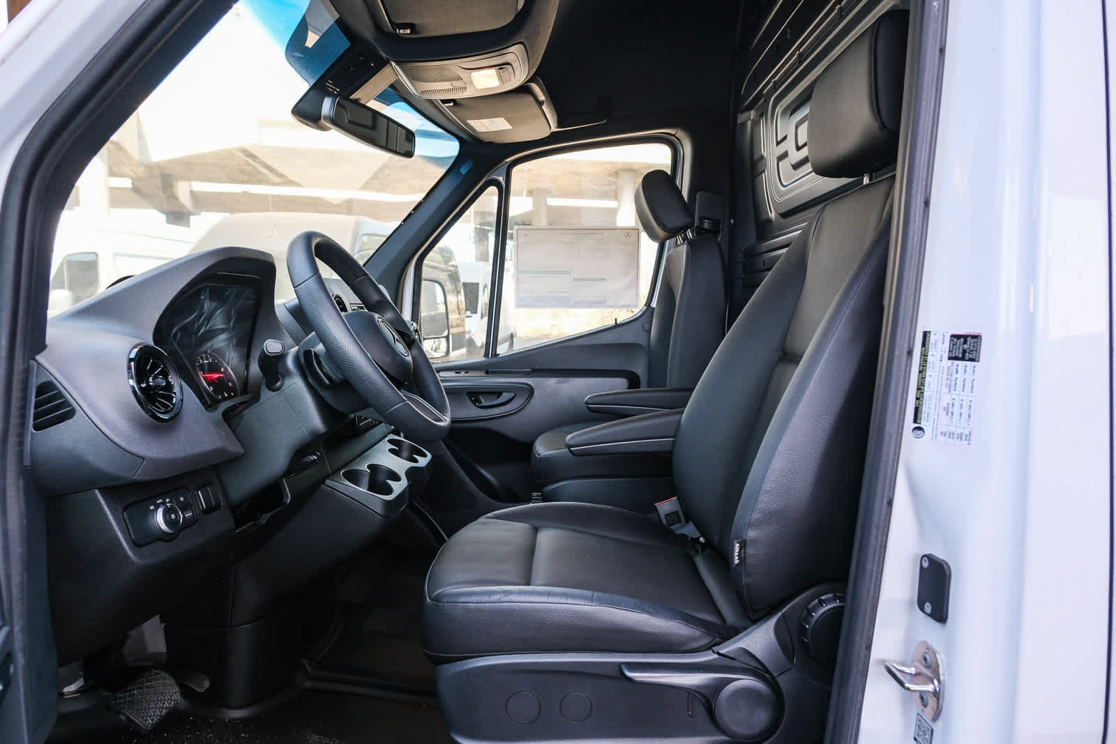 New 2025 Mercedes-Benz Sprinter 2500 image 22