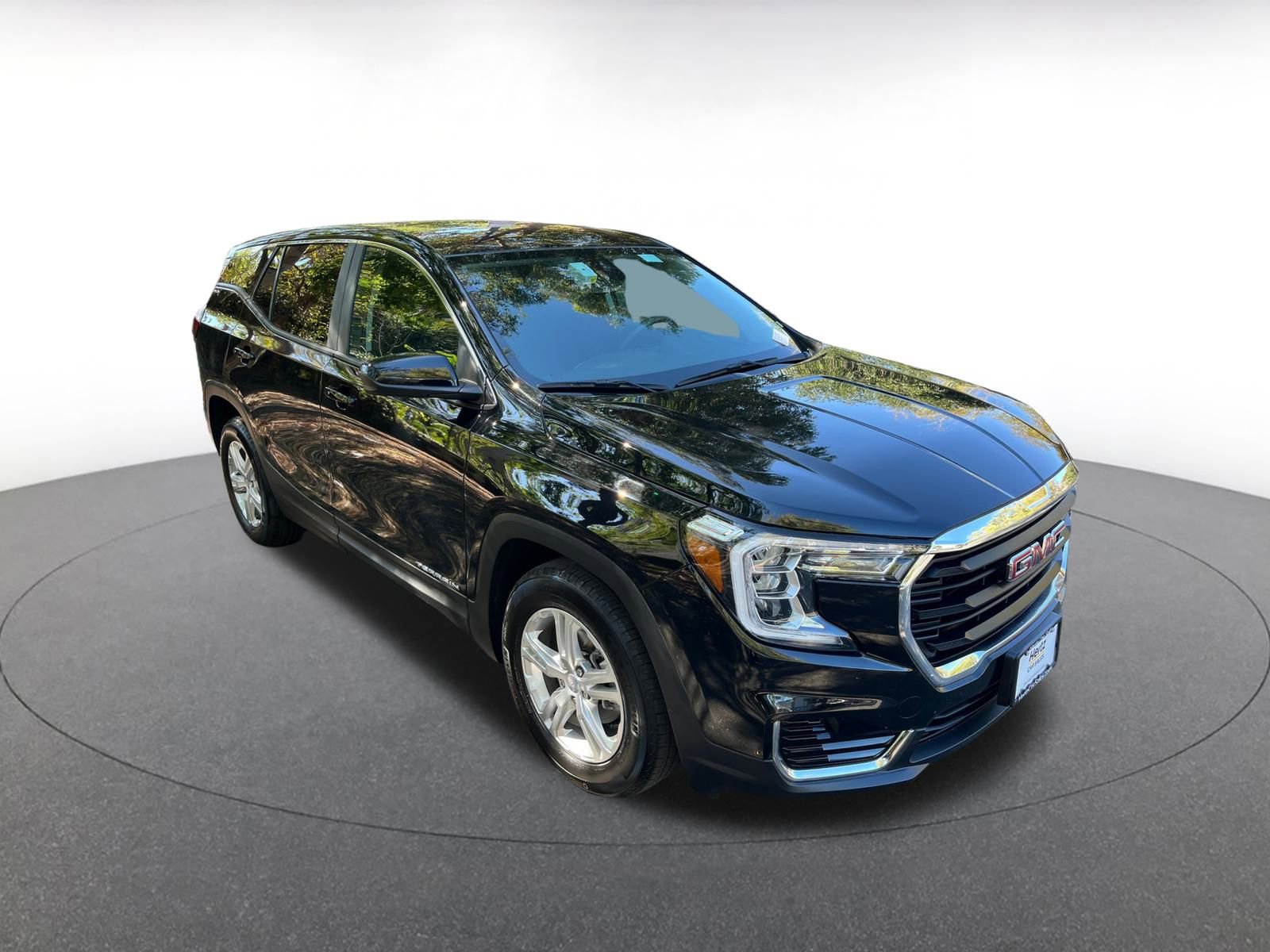 Used 2024 GMC Terrain SLE