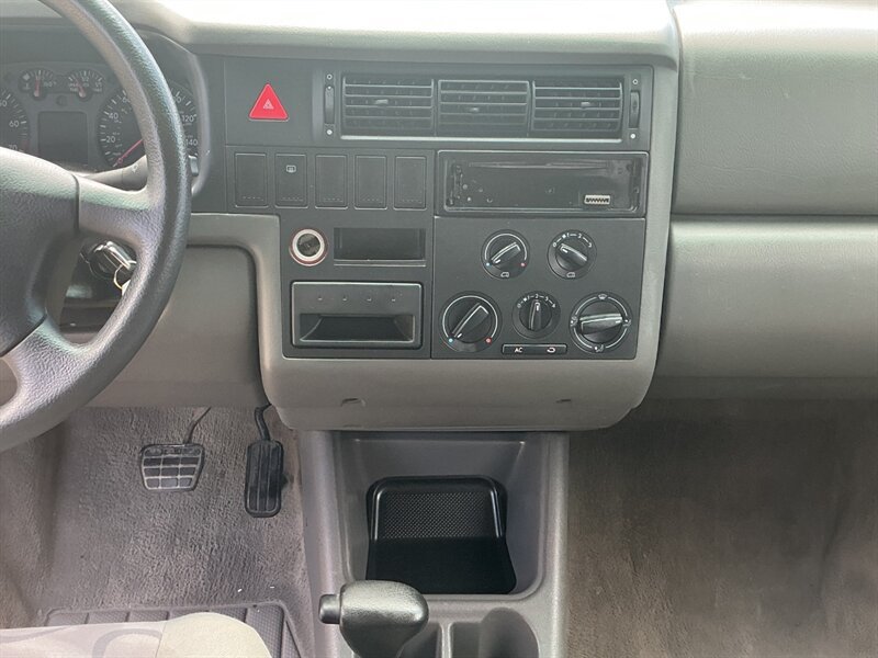Used 2003 Volkswagen Eurovan Camper FWD image 24