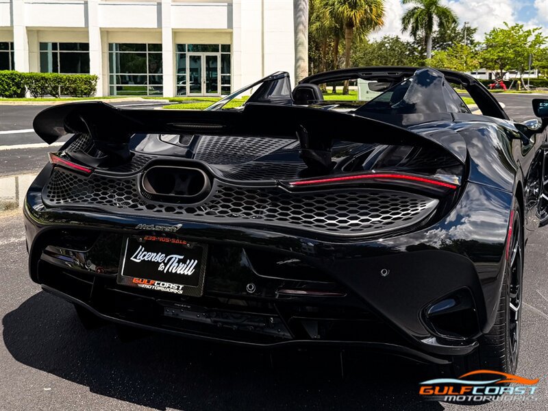 Used 2024 McLaren 750S Spider RWD image 52