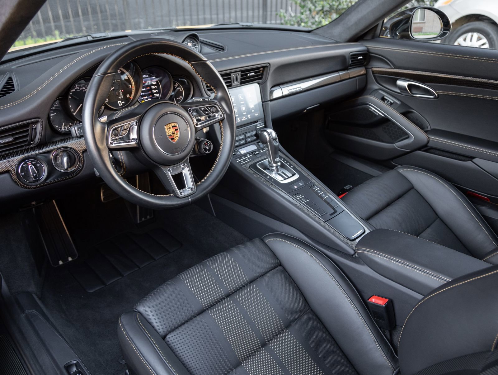 Certified 2018 Porsche 911 Turbo S image 4