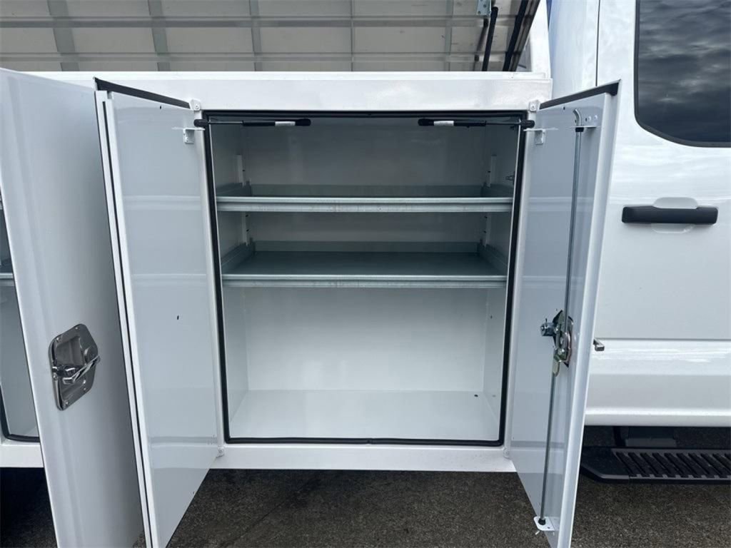 New 2024 Ford F450 XL image 28