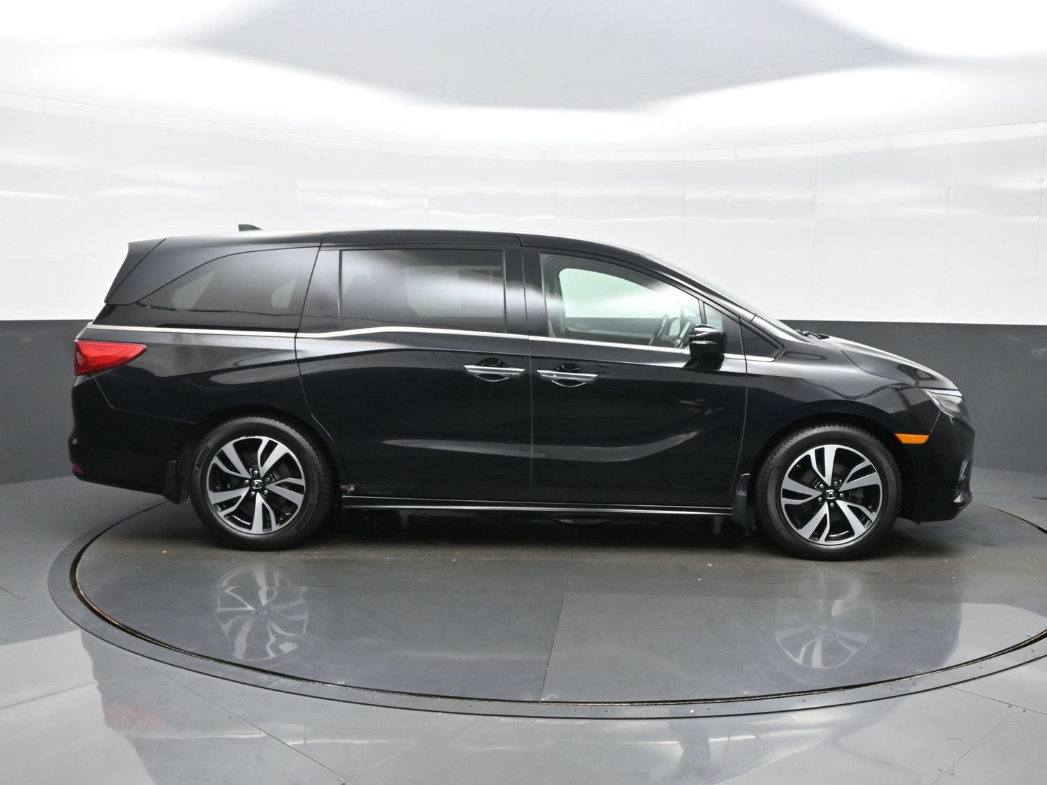 Used 2019 Honda Odyssey Elite image 7