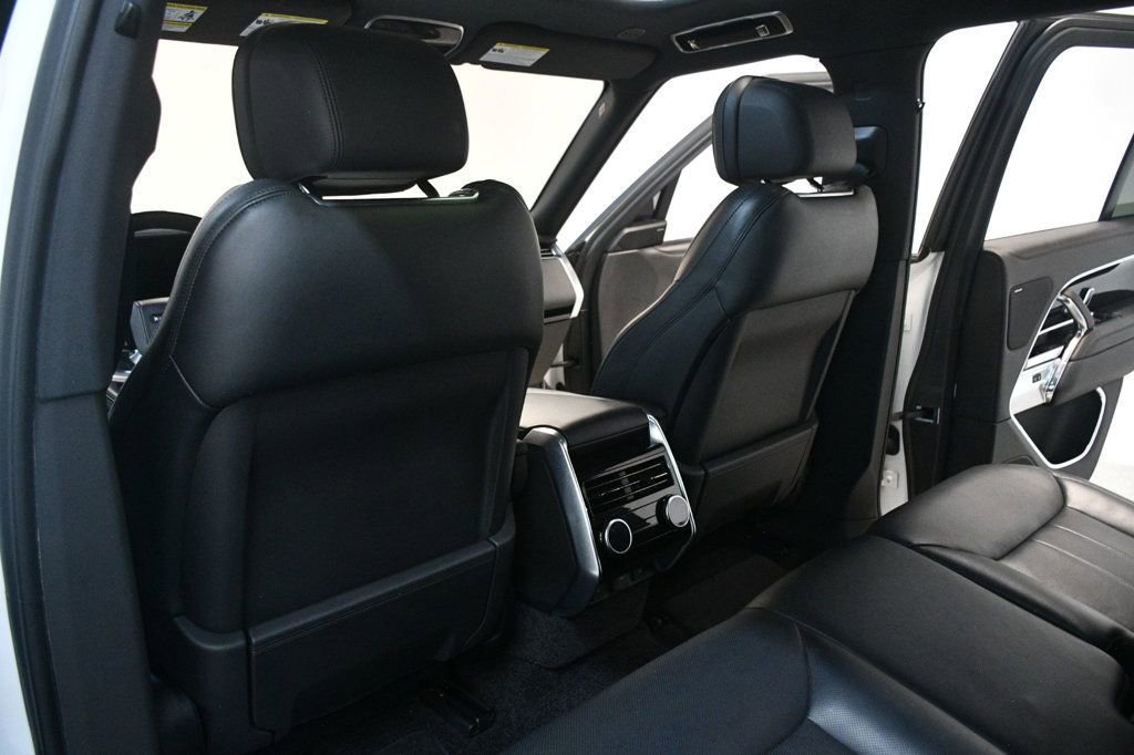 Used 2023 Land Rover Range Rover SE image 33