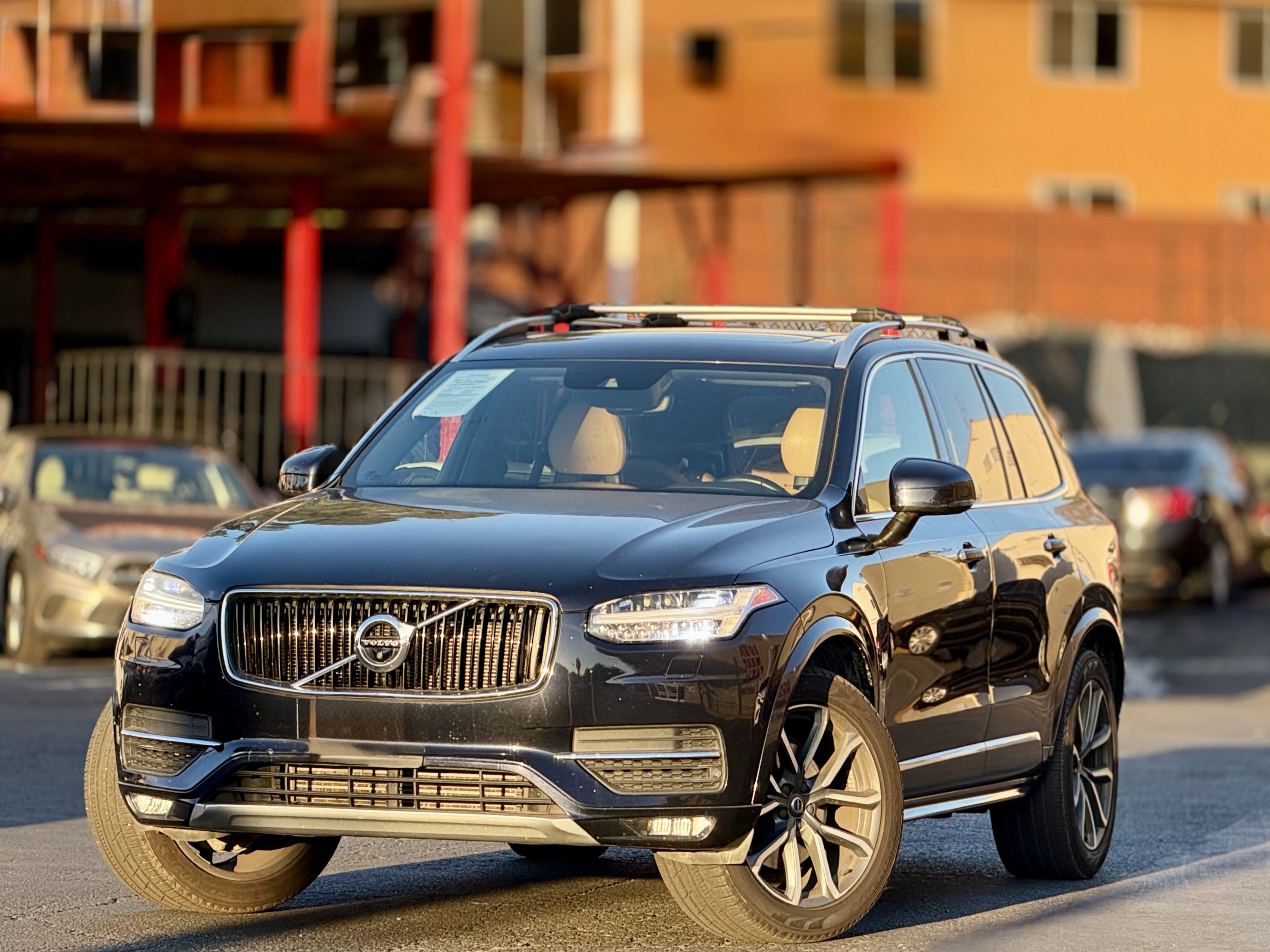 Used 2017 Volvo XC90 T6 Momentum w/ Vision Package AWD/4WD image 1